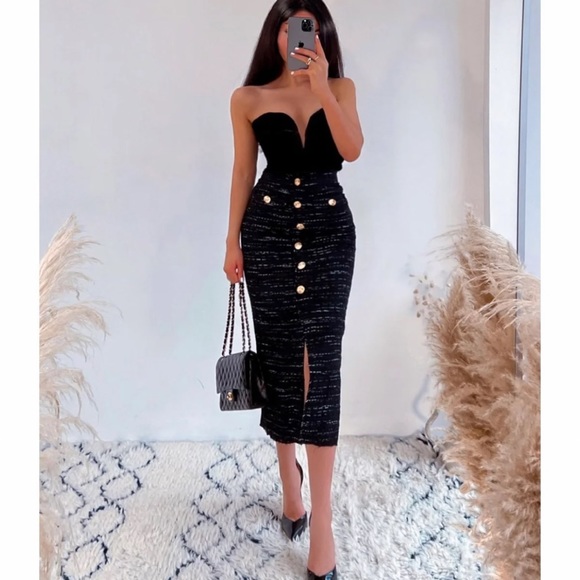 Zara Button Pencil Skirt - Picture 10 of 12